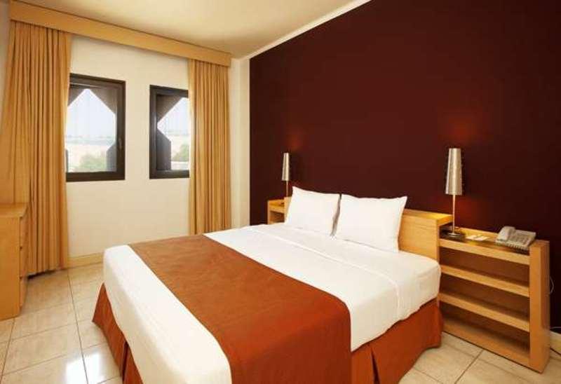 Golden Tulip Dana Bay Resort Dhahran Exterior foto